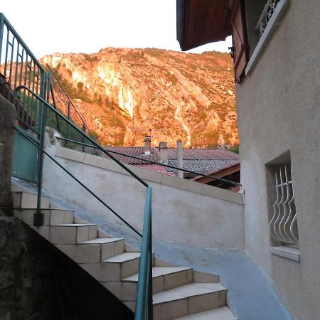 Au Bonheur Suspendu Apartment ปงต์-อ็อง-รัวย็องส์ ภายนอก รูปภาพ