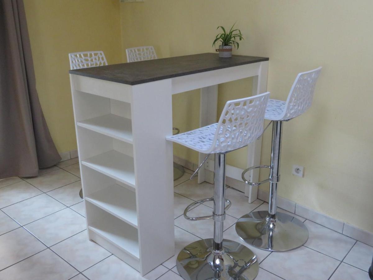 Au Bonheur Suspendu Apartment ปงต์-อ็อง-รัวย็องส์ ภายนอก รูปภาพ